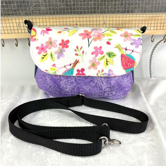 Handmade Upcycled Denim Small Magnetic Flap Shoulder/Crossbody Bag - Picture 10 of 12